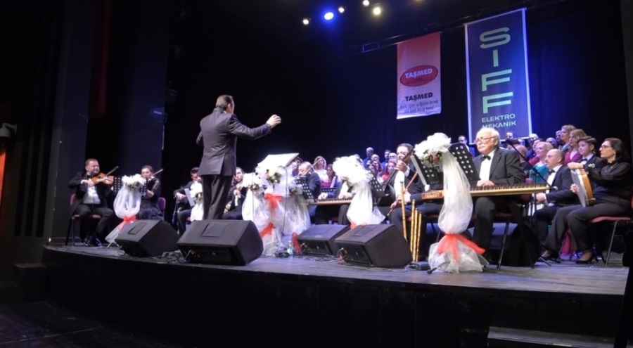 Bursa'da "Kardeşlik Korosu" konserine yoğun katılım