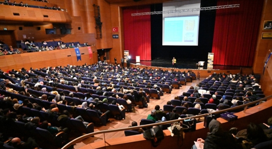 Bursa'da eğitimcilere konferans verildi