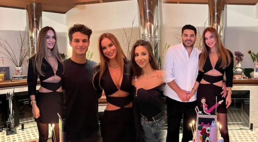 Ebru Şallı, 45'inci yaşını kutladı