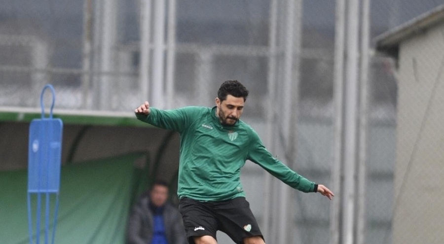 Bursaspor'da Özer Hurmacı'nın lisansı çıktı