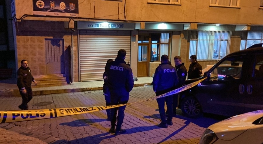 İstanbul'da kıraathaneye silahlı saldırı: 1'i ağır 3 yaralı