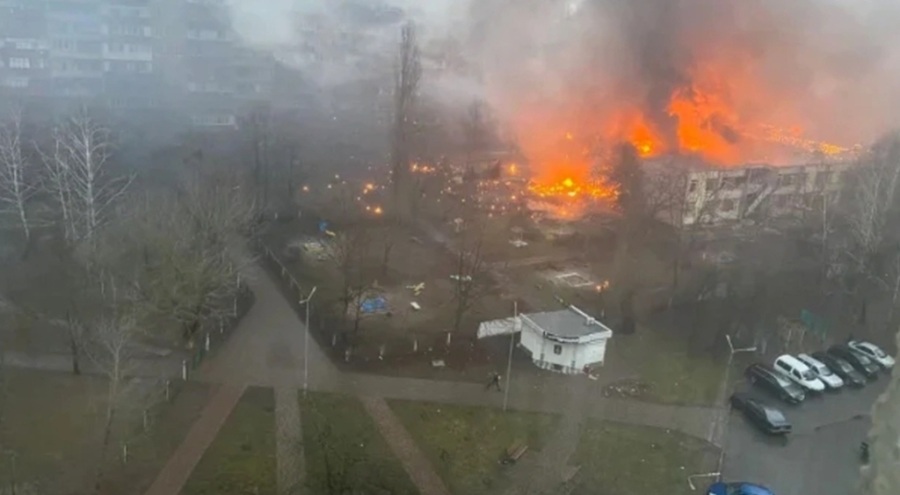 Ukrayna'da bir binanın üzerine helikopter düştü: İçişleri Bakanı öldü