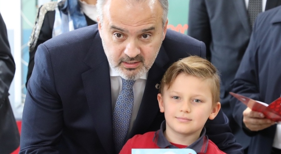 Bursalı öğrenciler yarıyıl tatiline girdi