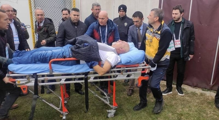 Tribünde kalp krizi geçiren taraftar hayatını kaybetti