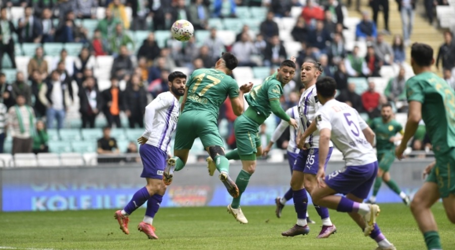 Bursaspor kendi sahasında berabere kaldı