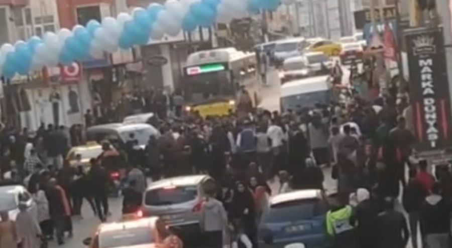 Düğünde "omuz atma" kavgasında kız ve erkek tarafı birbirine girdi