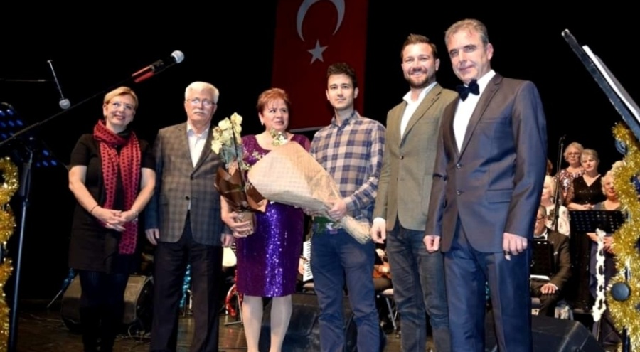 Bursa'da Sevgi ve Kardeşlik Korosu'ndan konser