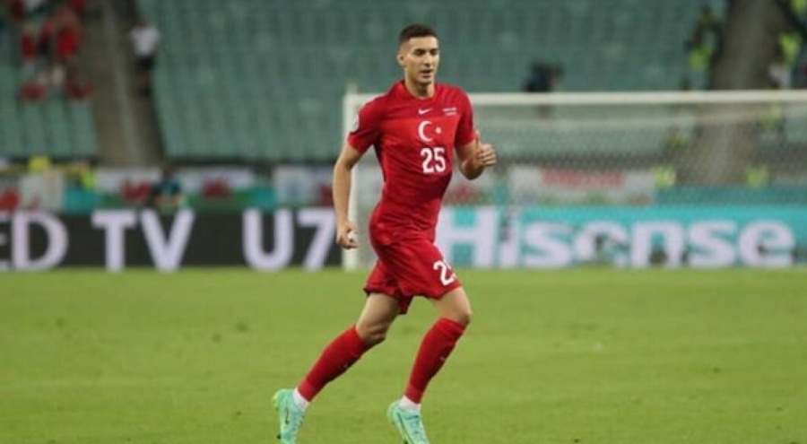 Galatasaray'ın Mert Müldür hakkında planı belli oldu