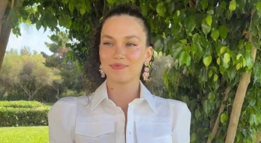 Melisa Şenolsun: "Sıcak günlere Işınlanalım"