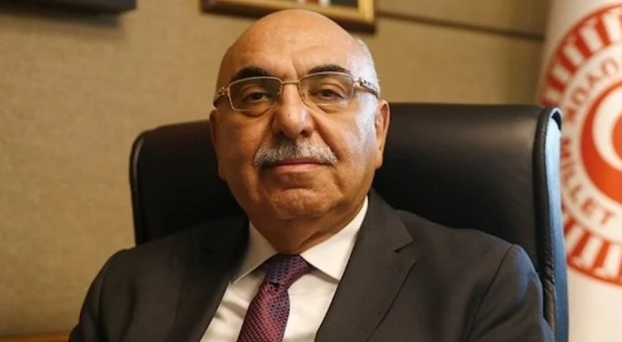 'Erdoğan'ın ayakkabısını yalamalıyız' diyen AKP'li vekilin yeğeni FETÖ'den kırmızı bültenle aranıyor