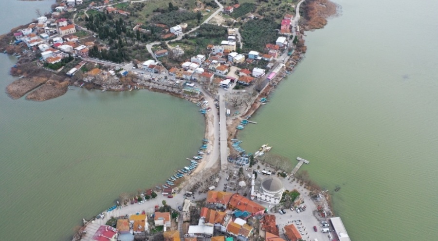 Bursa Gölyazı kara hasret kaldı
