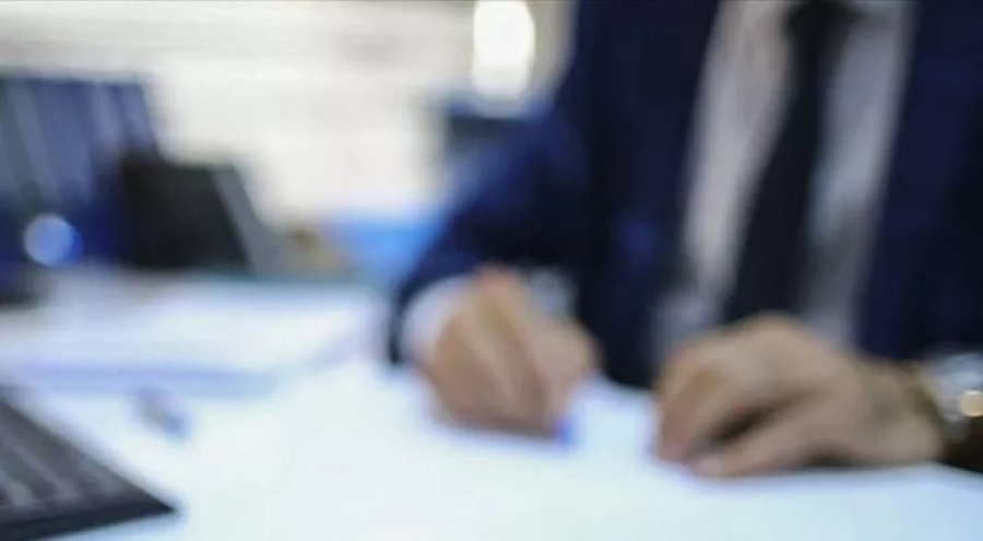 Kamuda çalışan sözleşmeliye kadro kararı Resmi Gazete'de yayımlandı