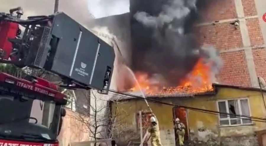 Kağıthane'de gecekonduda yangın