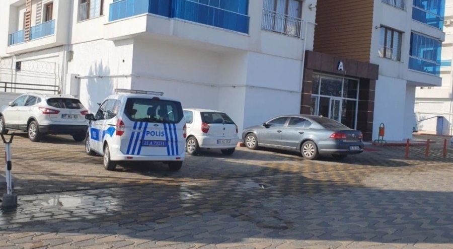 Diyarbakır'da 8. kattan düşen otizmli çocuk yaşamını yitirdi