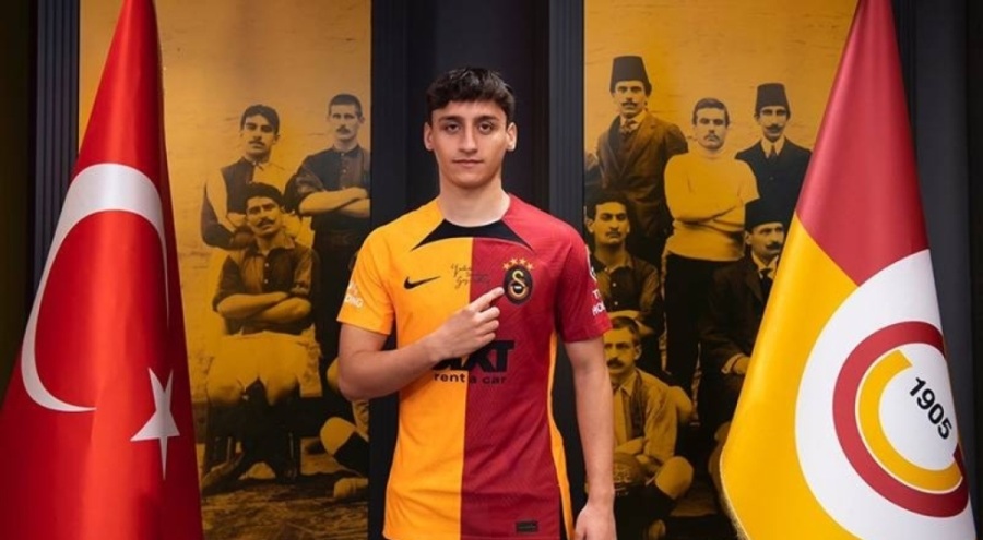 Galatasaray Emirhan Kayar ile sözleşme imzaladı