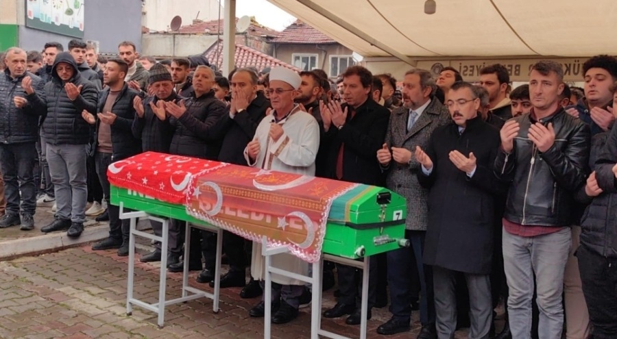 Bursa'da kazada ölen genç toprağa verildi