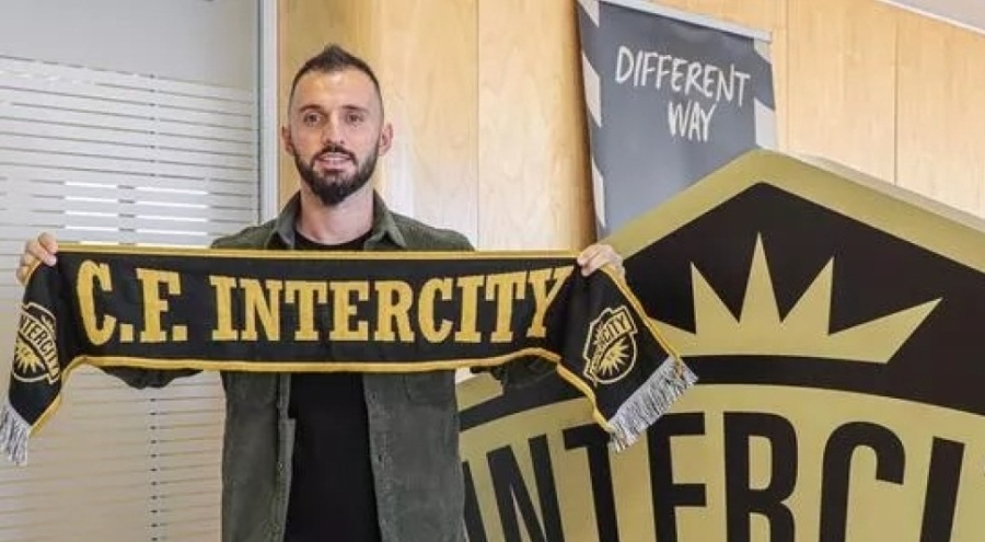 Futbolcu Emre Çolak İspanya'ya transfer oldu