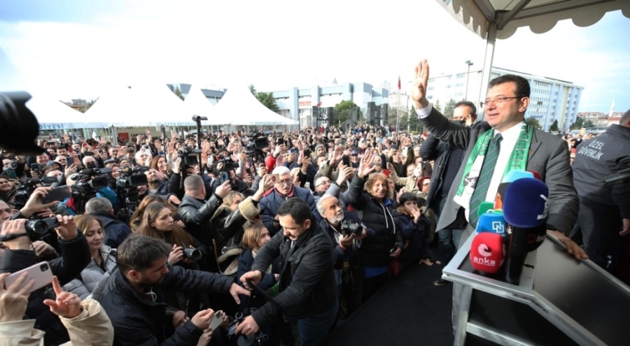 İmamoğlu: Bizim iktidarımızda Bursaspor da hak ettiği yeri bulacak