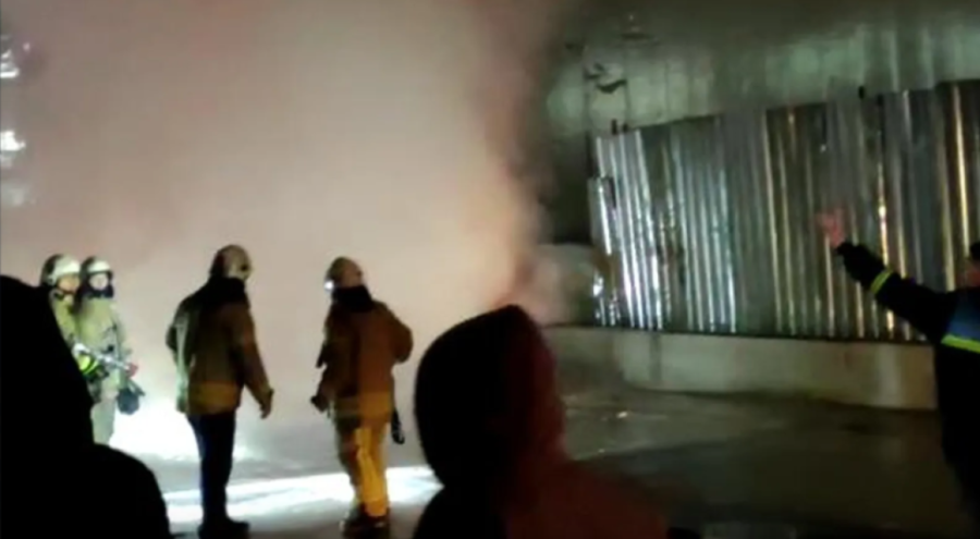 İstanbul'da doğalgaz patlaması! 3 araç alev aldı
