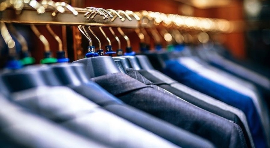 İkinci el uygulamasından deneme siparişlerini yarı fiyatına sattı