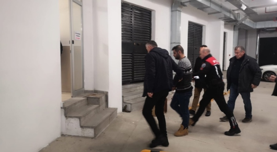 Bursa'da ailesinden 4 kişiyi katleden zanlı tutuklandı