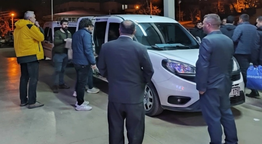 Adana'da yolda yürürken kurşunun hedefi oldu