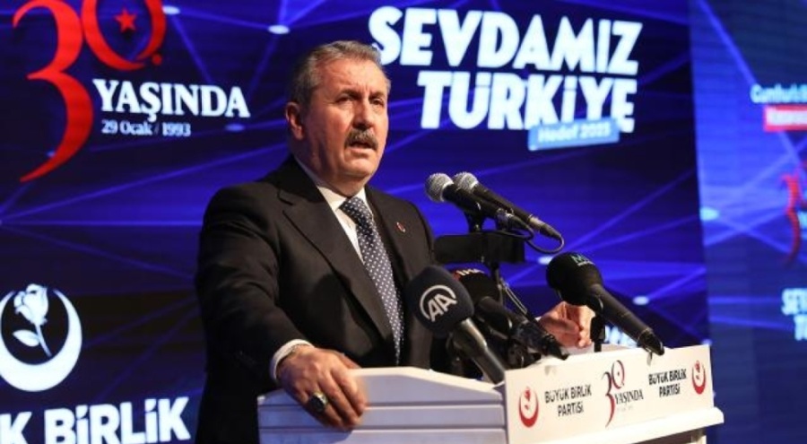 Destici: Türk milletinin onurunu, vicdanını ve geleceğini temsil ediyoruz