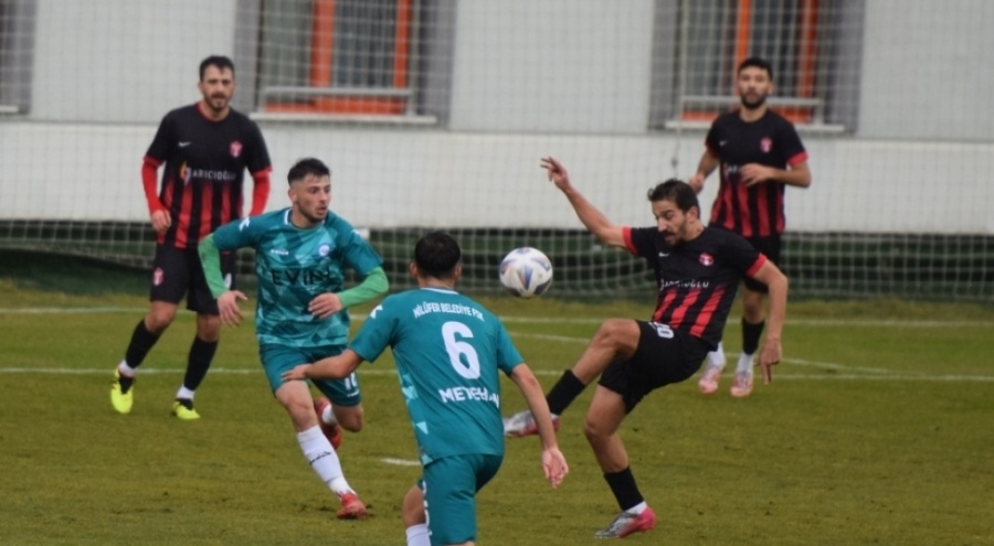 Nilüfer Belediye Futbol Spor Kulübü rakibini 3-0 mağlup etti