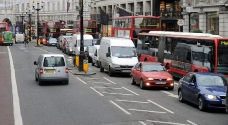 İngiltere'de, ULEZ standardına uymayan arabaların hurdaya çıkması için ücret ödenecek