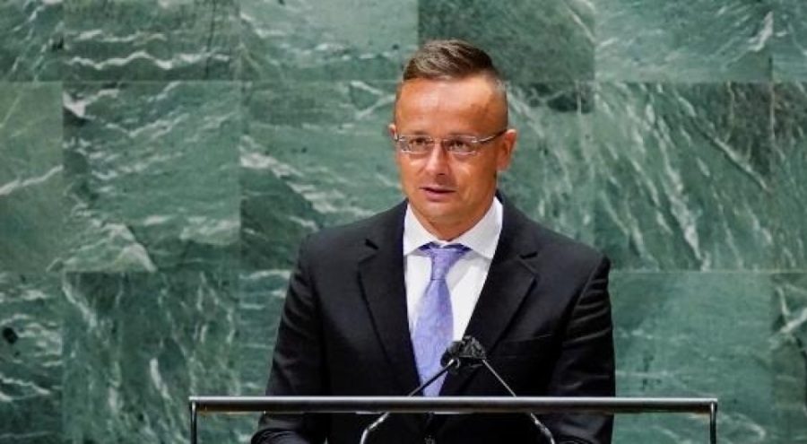 Macaristan Dışişleri Bakanı Kur'an-ı Kerim'in yakılmasına tepki gösterdi