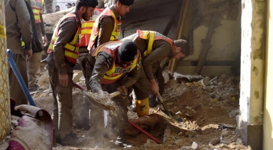 Pakistan'daki cami saldırısında ölü sayısı 101'e yükseldi