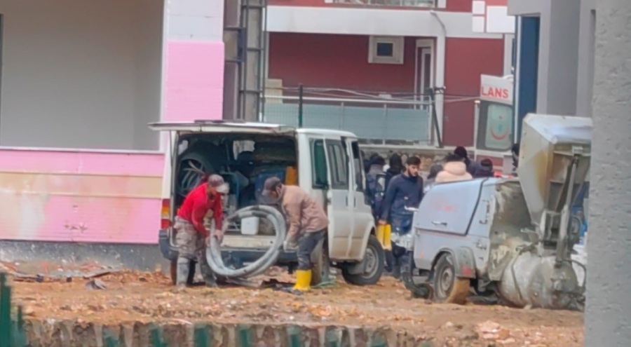 Bursa'da inşaattan ağabeyinin üstüne düşerek yaralanmışlardı! Muhtar yaşananları anlattı