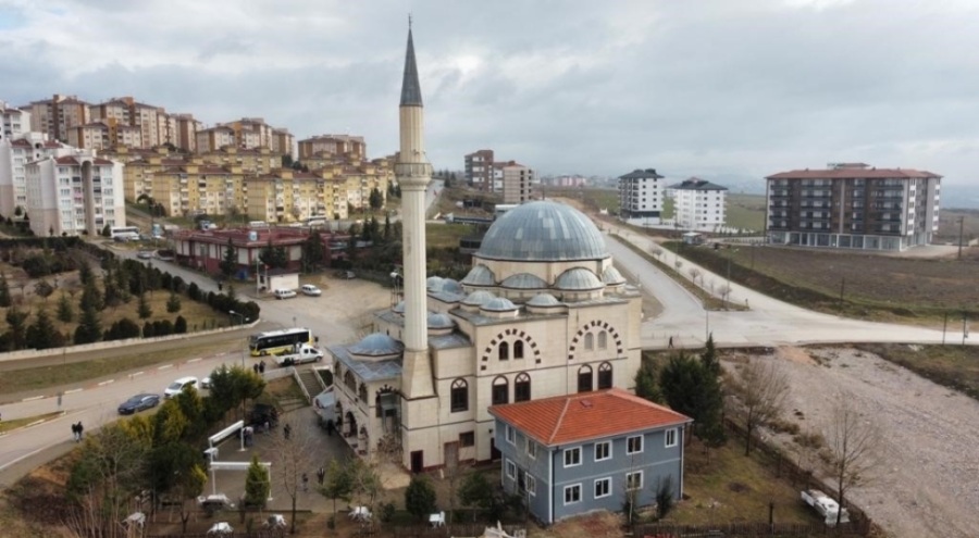 Bursa İnegöl'de yapımı süren bina buluşma noktası olarak kullanılacak