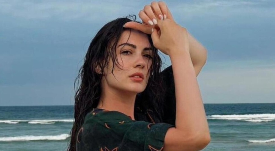 Burcu Özberk'e 300 bin beğeni