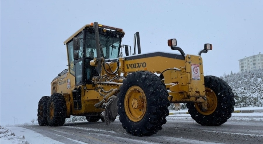 158 köy yolu kar nedeniyle ulaşıma kapandı