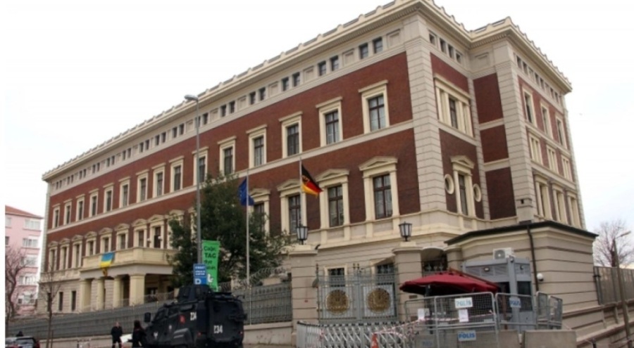 İstanbul'daki 5 konsolosluk kapalı olacağını açıkladı