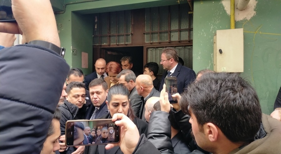 Meral Akşener, Sinan Ateş'in Bursa'daki ailesini ziyaret etti
