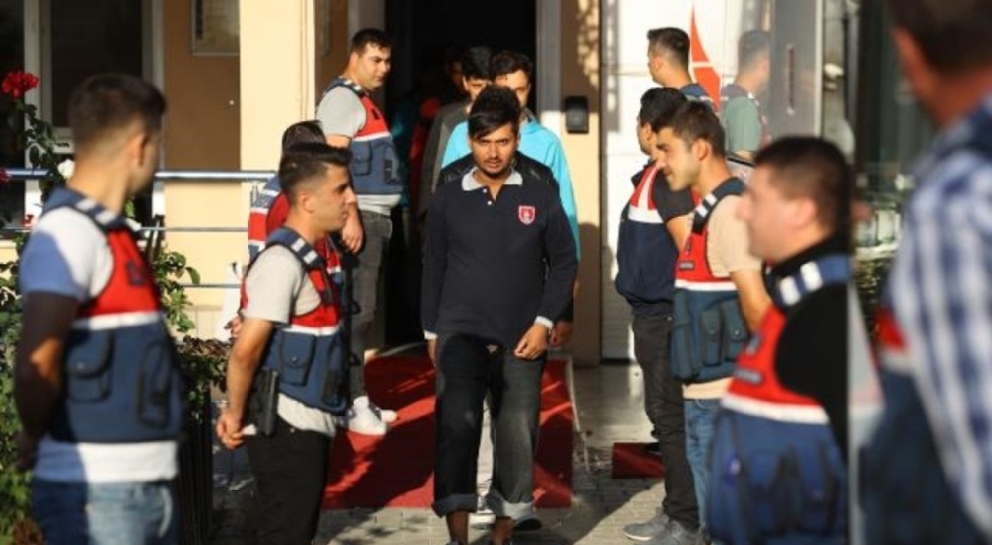 10 bin düzensiz göçmen geçen ay sınır dışı edildi