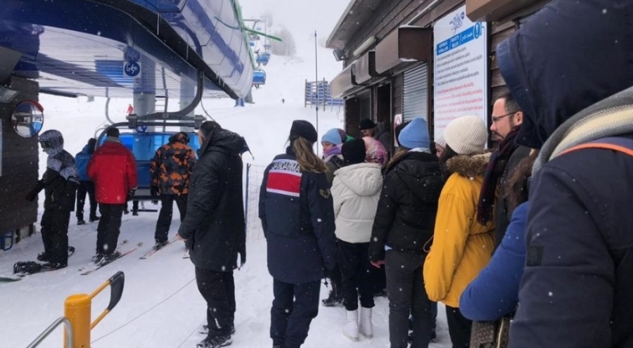 Bursa'da jandarmadan öğrencilere Uludağ gezisi