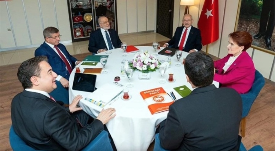 Siyaset bilimciler: Güvensizlik yaratıyor aday bir an önce açıklanmalı