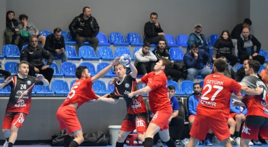 Zorlu maçın galibi Nilüfer Belediyespor