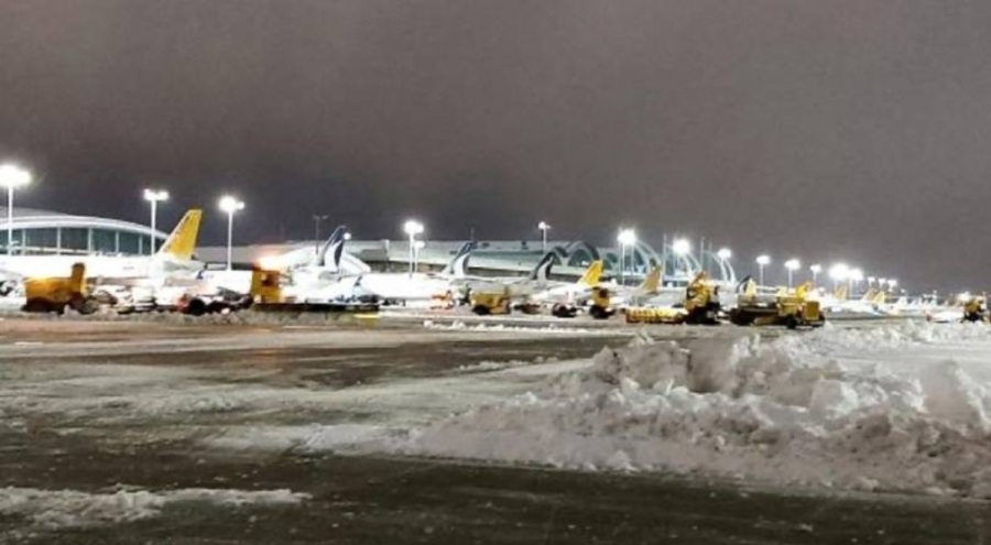 Sabiha Gökçen Havalimanı'na inemeyen uçaklar Antalya'ya yönlendirildi