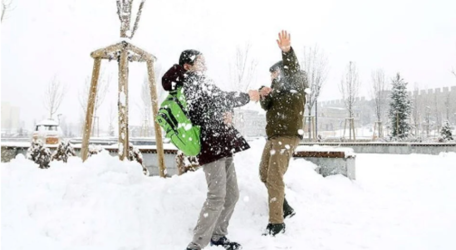 İstanbul ve Ankara'da yarın okullar tatil edildi