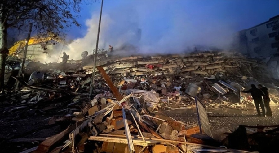 Azerbaycan'dan Türkiye'ye 370 kişilik arama kurtarma ekibi