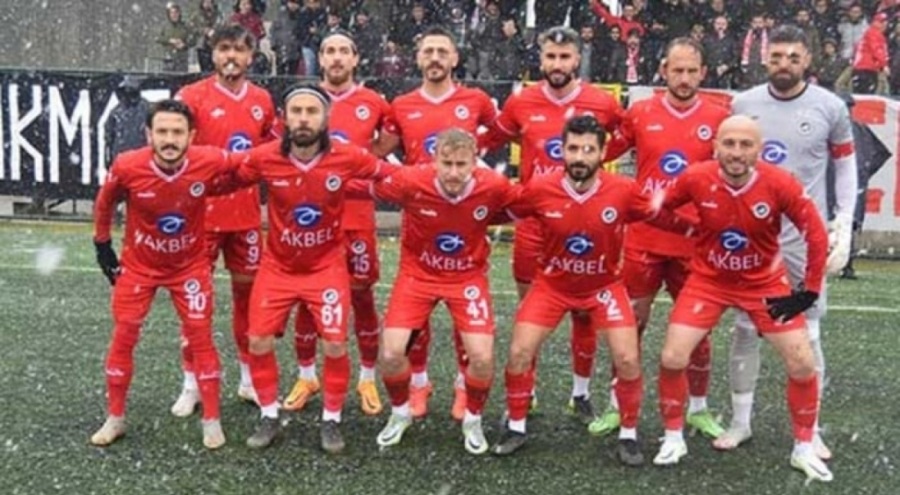 Kahramanmaraş İstiklalsporlu futbolcuların enkaz altında kaldığı öğrenildi