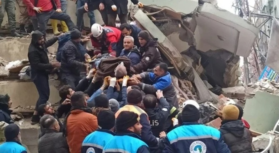 Depremden etkilenen bölgelerde eğitime ara verildi