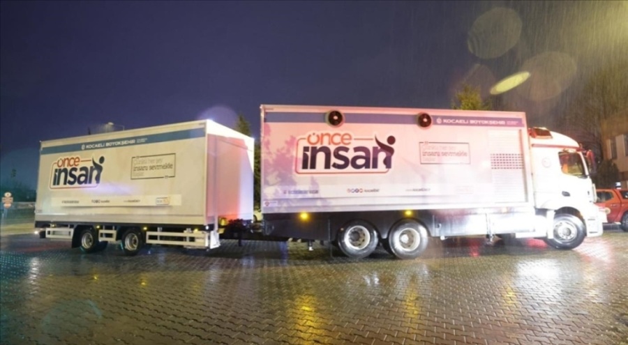 Marmara depreminin yaşandığı Kocaeli'den deprem bölgesine araç ve personel desteği