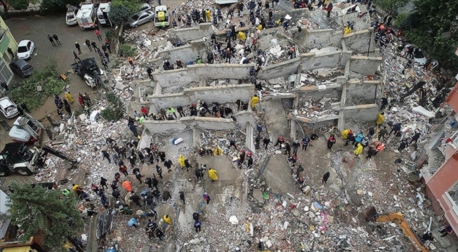 Rusya'dan "Türkiye'ye 100 kişilik arama kurtarma ekibi göndermeye hazırız" açıklaması