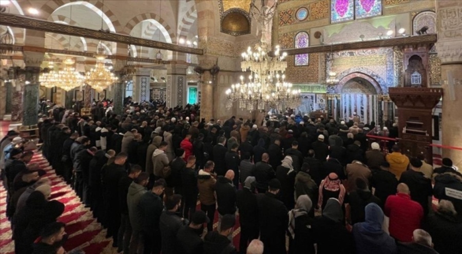 Mescid-i Aksa'da depremde yaşamını yitirenler için gıyabi cenaze namazı kılındı