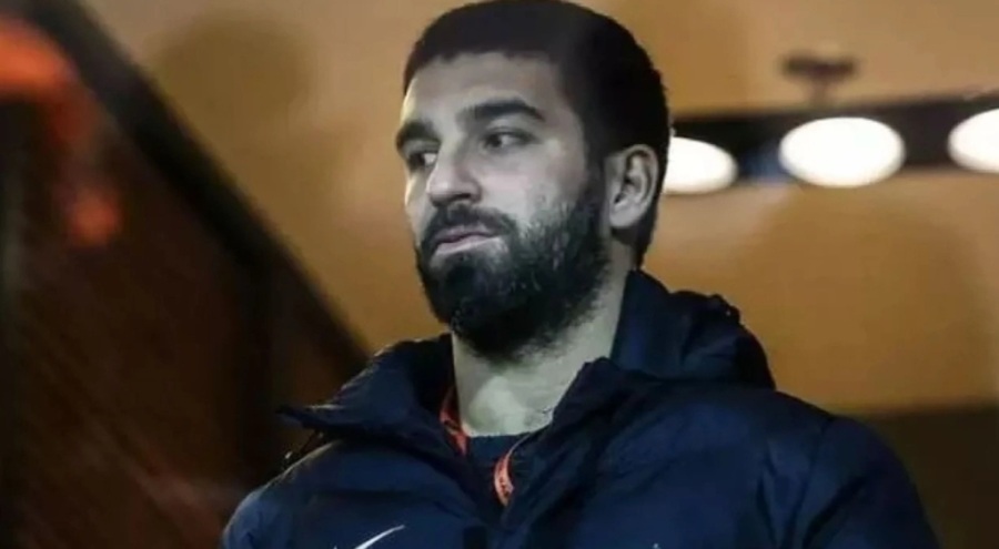 Arda Turan'dan depremzedeler için dünyaya yardım çağrısı